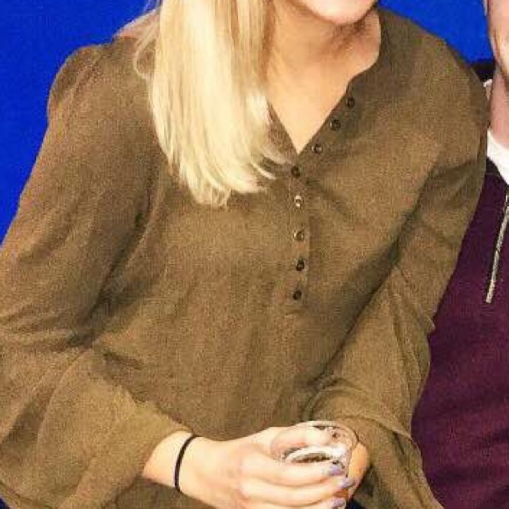 Olive/green flare sleeve top